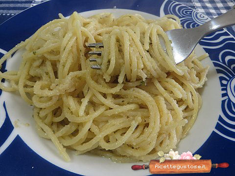 Spaghetti al pangrattato
