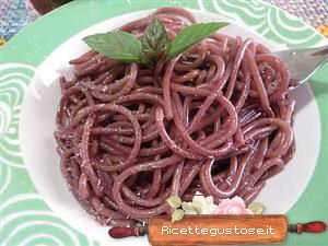 Spaghetti al vino rosso ricetta