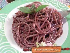 spaghetti al vino rosso ricetta