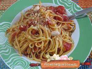 spaghetti alle mandorle