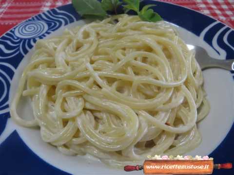Spaghetti aromatici alla panna