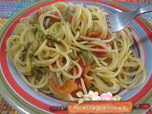 spaghetti asparagi e gorgonzola