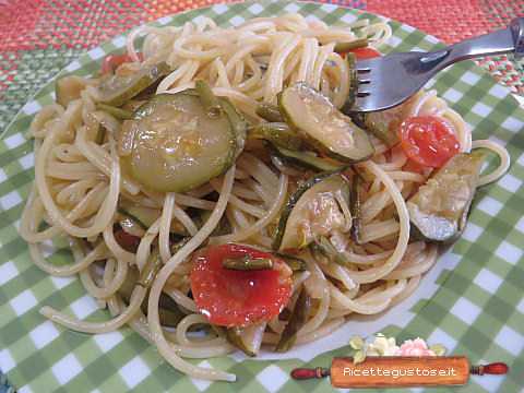 Spaghetti asparagi e zucchine