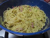 spaghetti alla carbonara e pesto 5