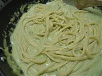 spaghetti super piselli e carciofi immagine 3