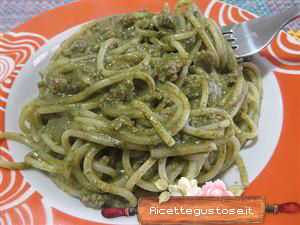 Spaghetti alla crema di spinaci
