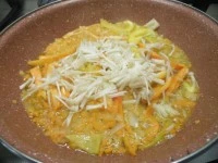 spaghetti peperoni e funghi enoki 3