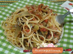 spaghetti salsiccia e carciofi