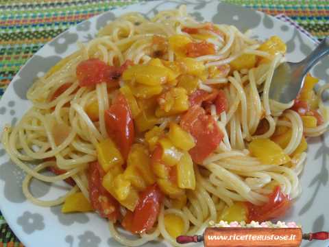 Spaghetti al sugo di peperoni
