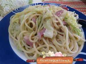 spaghetti alla verza cremosi ricetta