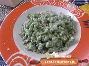 spatze spinaci ai quattro formaggi