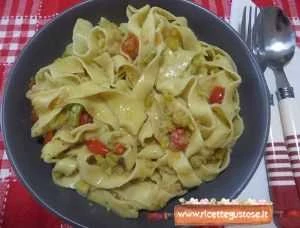ricetta tagliatelle ai ceci e zucchine trombetta