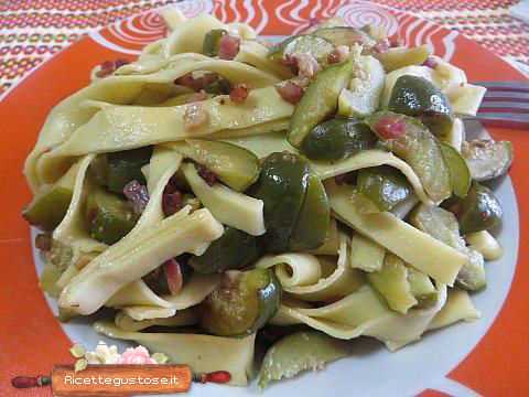 >Tagliatelle fichi acerbi