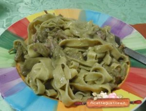 tagliatelle speck e caricfio ricetta
