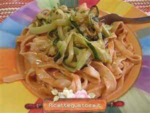 Tagliatelle di albumi alle zucchine