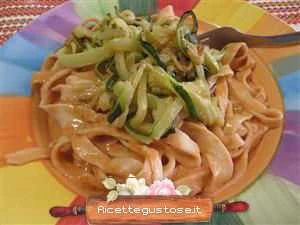 tagliatelle di albumi alle zucchine ricetta