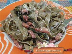 tagliatelle quino agretti gorgonzola