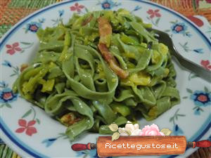 tagliatelle zucchine zafferano