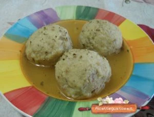 canederli in brodo con gorgonzola al tartufo