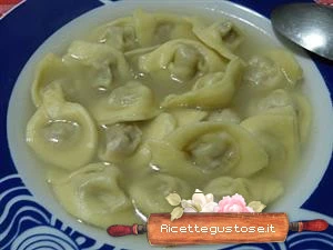 cappelletti in brodo ricetta