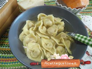 cappelleti in brodo zucca e gorgonzola