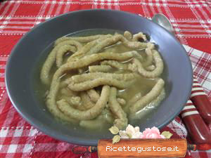passatelli in brodo ricetta