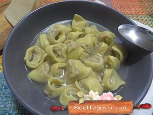 tortellini in brodo