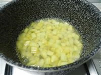 zuppa di patate fagioli e gamberetti immagine 2