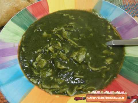Zuppa quadrucci in brodo con cicoria