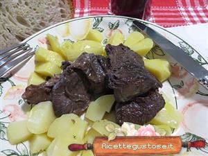 cinghiale al vino rosso