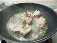 coniglio cacciatora con porcini immagine 2