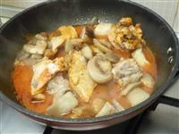 coniglio cacciatora con porcini immagine 4