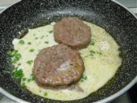 hamburger alla salsa di yogurt immagine 4