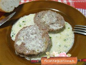 ricetta hamburger alla salsa di yogurt 