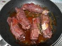 involtini di manzo al vino rosso immagine 3