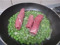 involtini di vitella con piselli immagine 3