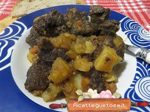spezzatino di cinghiale con patate