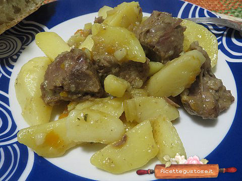 Spezzatino patate in bianco