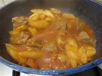 spezzatino con patate al sugo immagine 5