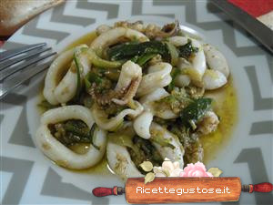 Calamari con zucchine e pesto