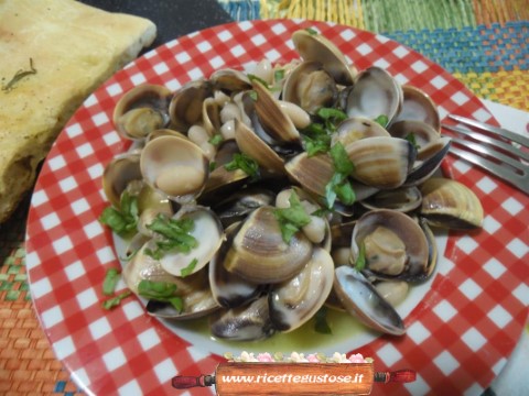 Insalata fagioli e vongole