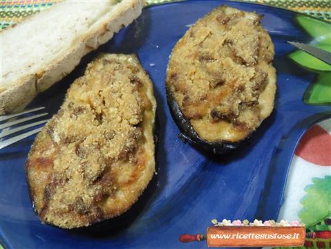 elanzane ripiene con salsiccia e mozzarella