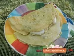pancake fiori di sambuco e taleggio ricetta