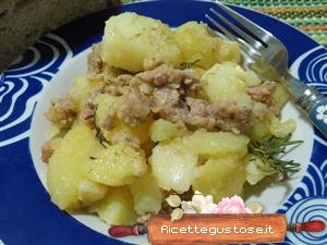 patate e salsiccia ricetta