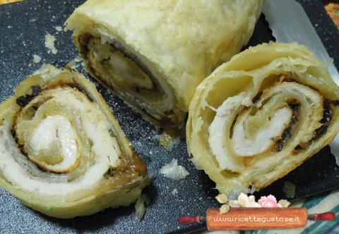 rotolo pasta sfoglia pollo e zucchine