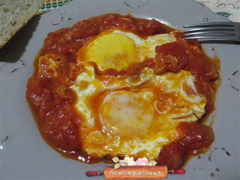 uova al pomodoro