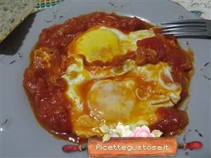 uova al pomodoro ricetta