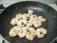 caprese gamberoni e strega delle erbe immagine 1