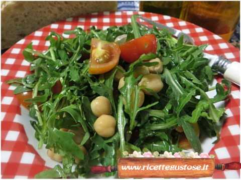 Ceci in insalata con rucola e pachino