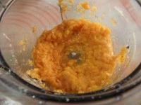 Composto di uova ben montato e spumoso